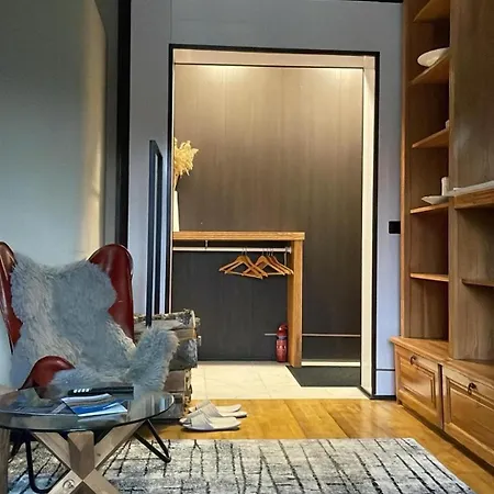 Karula - 2 Bedroom Centre Appartement